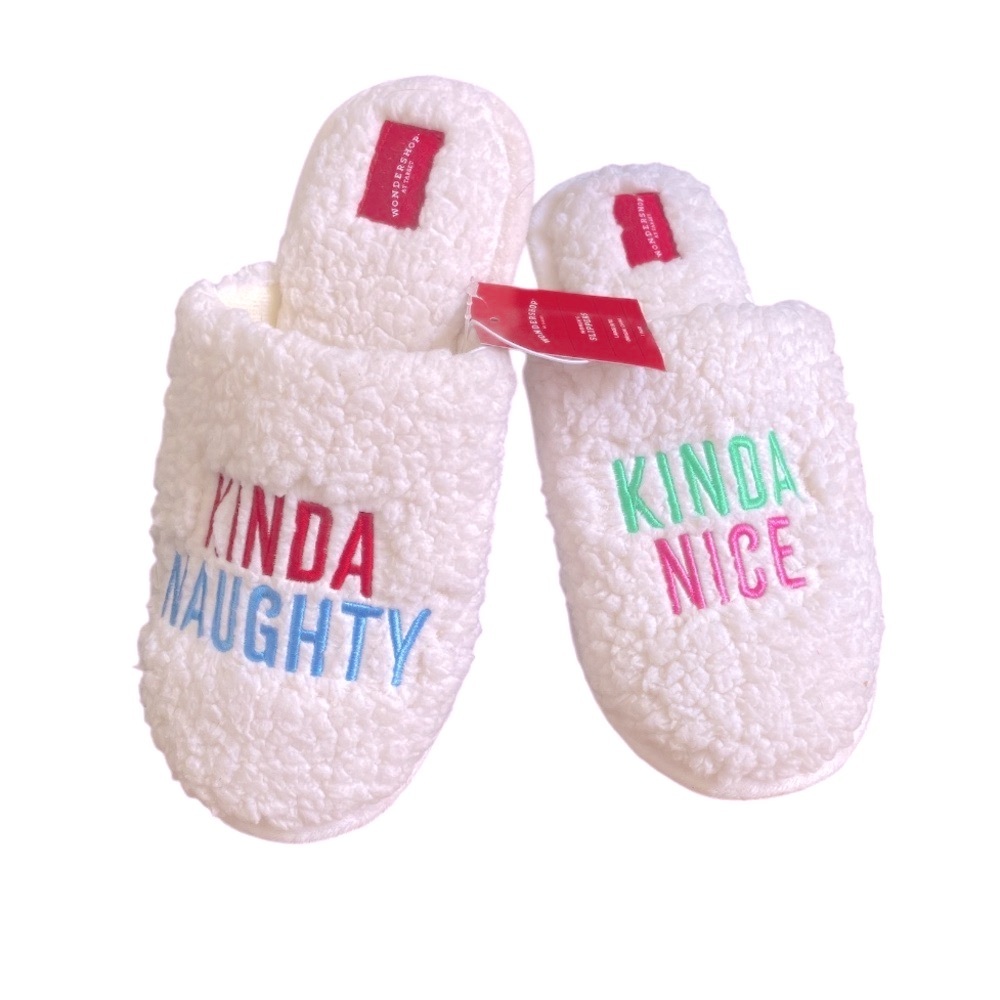TARGET➕Wondershop Kinda Naughty Kinda Nice Scuff Slippers NWT
